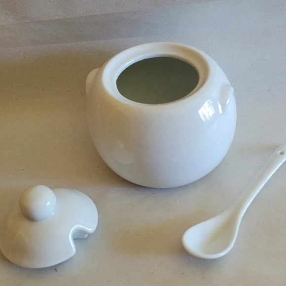 Cordon Bleu White Tea Set - Picture 5 of 9